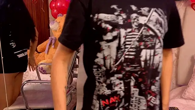 Snapshot of VioletxBloom chatting on 02/11/26, 07:47 VioletxBloom online show from 02/11/26, 07:47