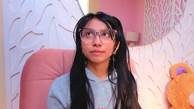 VioletxBloom online show from 04/12/26, 12:52