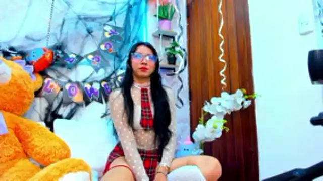 VioletxBloom online show from 10/20/25, 08:09