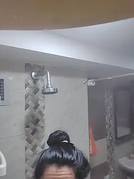 VioletxBloom online show from 11/29/25, 07:25