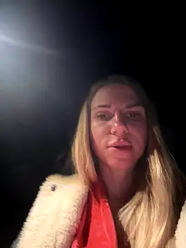 Snapshot of Prettie_Katrin chatting on 11/14/25, 03:59 Prettie Katrin online show from 11/14/25, 03:59