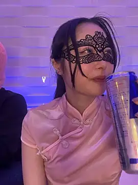 NENEandOJI online show from 04/09/26, 12:22