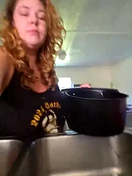 Snapshot of LacyLaurent chatting on 05/12/26, 01:39 LacyLaurent online show from 05/12/26, 01:39