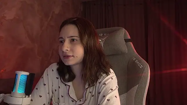 LumeNova online show from 03/23/26, 02:33