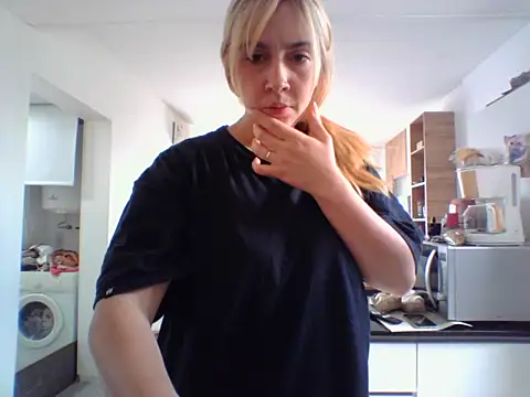 ayebran online show from 10/06/25, 01:45