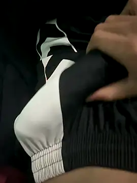 Snapshot of monster20cm chatting on 11/14/25, 12:03 monster20cm online show from 11/14/25, 12:03