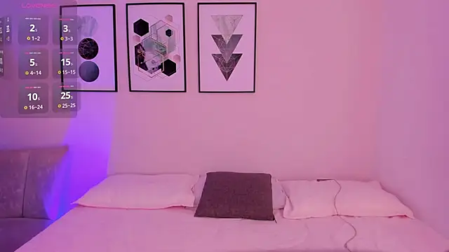 AmbarEvans  online show from 10/04/25, 12:07