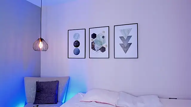 AmbarEvans  online show from 10/31/25, 12:13