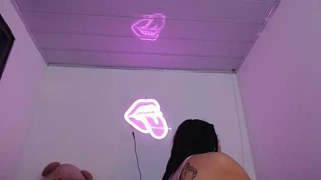 valerii fox 69 online show from 10/23/25, 05:17