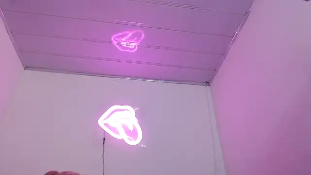 valerii fox 69 online show from 04/14/26, 03:55