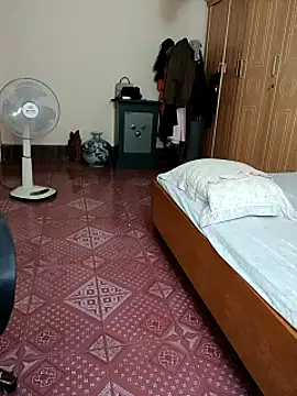 Moona heny online show from 10/30/25, 12:03