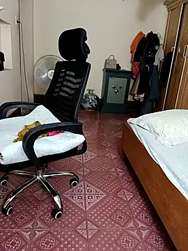 Moona heny online show from 10/21/25, 10:31