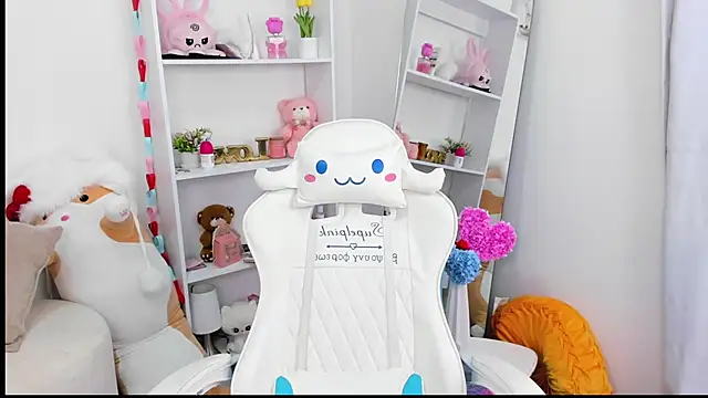 Snapshot of dolce_antonellaa chatting on 02/20/26, 06:19 dolce antonellaa online show from 02/20/26, 06:19