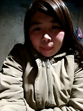 quynhkoolbae online show from 11/21/25, 02:16