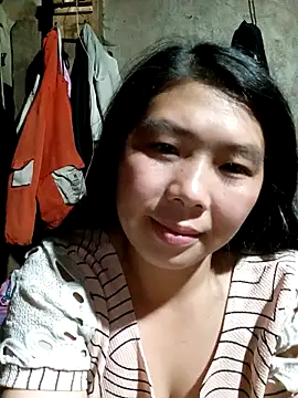 quynhkoolbae online show from 10/12/25, 01:45