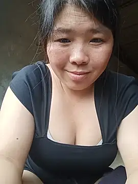 Snapshot of quynhkoolbae chatting on 07/07/26, 02:03 quynhkoolbae online show from 07/07/26, 02:03