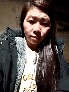 quynhkoolbae online show from 12/14/25, 10:37