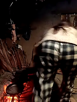 quynhkoolbae online show from 02/10/26, 11:48