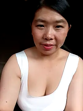 quynhkoolbae online show from 10/11/25, 01:28