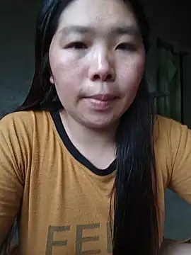 Snapshot of quynhkoolbae chatting on 06/03/26, 03:18 quynhkoolbae online show from 06/03/26, 03:18