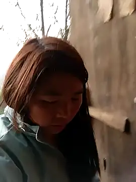 quynhkoolbae online show from 11/25/25, 12:11