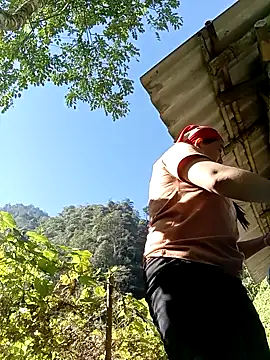 quynhkoolbae online show from 11/30/25, 03:18