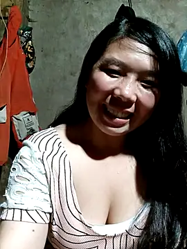 quynhkoolbae online show from 10/10/25, 01:12