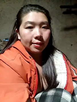 quynhkoolbae online show from 11/27/25, 01:44