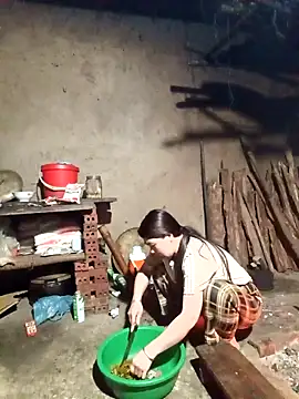 quynhkoolbae online show from 02/07/26, 11:46