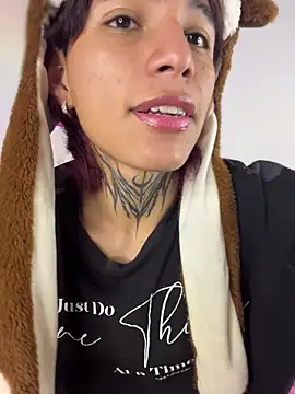 Snapshot of bellamy_095 chatting on 02/27/26, 06:08 bellamy 095 online show from 02/27/26, 06:08