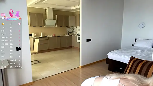 Snapshot of DestinyTurner chatting on 10/12/25, 08:16 DestinyTurner online show from 10/12/25, 08:16