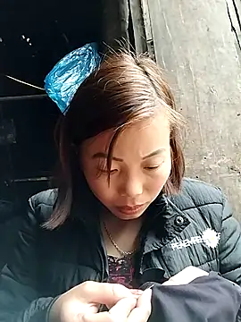 Annaacutee online show from 12/15/25, 01:22