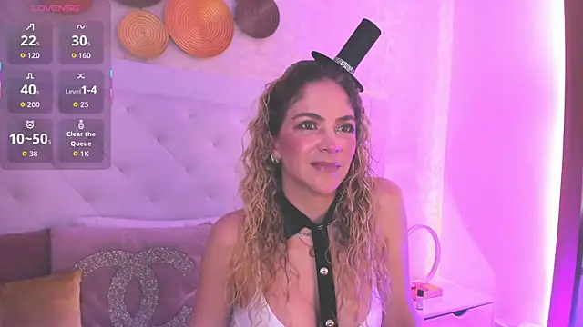 Velora   online show from 12/20/25, 04:04