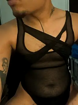 Snapshot of IskanderDemian chatting on 02/15/26, 07:02 IskanderDemian online show from 02/15/26, 07:02