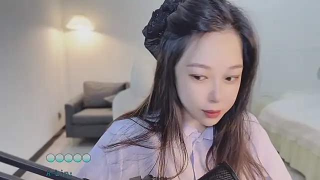 Maymay  online show from 10/18/25, 11:07