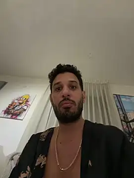 Snapshot of husbandandwifetobe chatting on 02/14/26, 08:09 husbandandwifetobe online show from 02/14/26, 08:09