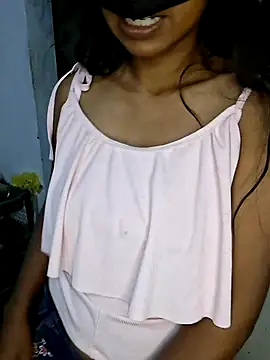 Snapshot of sunny_sweet chatting on 06/20/26, 04:23 sunny sweet online show from 06/20/26, 04:23