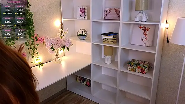 TraciMyntti online show from 10/03/25, 01:09