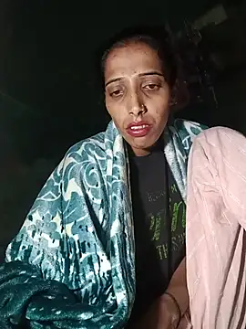 Snapshot of Pinki_thakur_1 chatting on 06/14/26, 06:42 Pinki thakur 1 online show from 06/14/26, 06:42