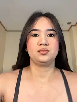 KeraEvangeline online show from 12/17/25, 04:34