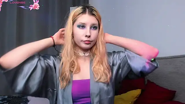 VelvetBlitz online show from 12/05/25, 02:59