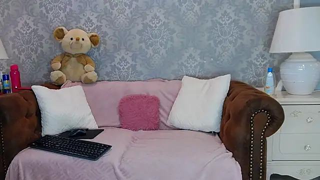 Ella Raven online show from 06/25/26, 04:43