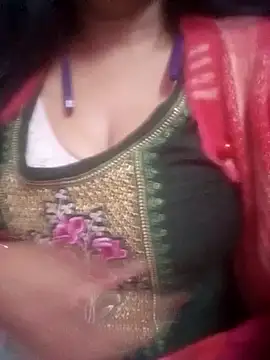 Snapshot of TINASONI chatting on 02/13/26, 10:43 TINASONI online show from 02/13/26, 10:43