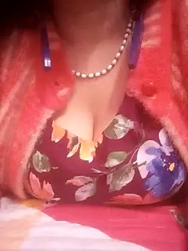 Snapshot of TINASONI chatting on 02/19/26, 03:03 TINASONI online show from 02/19/26, 03:03