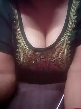 Snapshot of TINASONI chatting on 07/09/26, 12:37 TINASONI online show from 07/09/26, 12:37