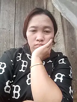 miumiu 00 online show from 10/07/25, 02:45