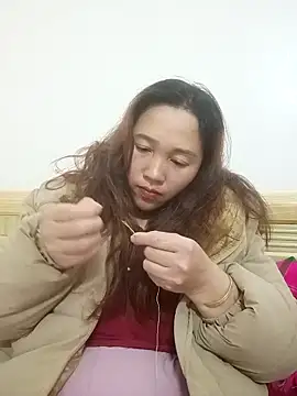 miumiu 00 online show from 02/05/26, 12:12