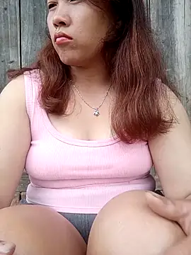 miumiu 00 online show from 09/18/25, 01:52