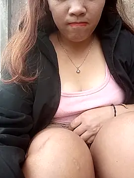 miumiu 00 online show from 10/08/25, 01:51