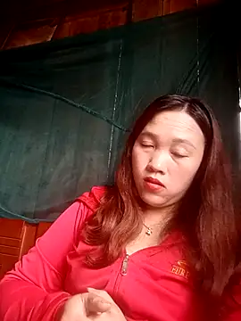 miumiu 00 online show from 12/05/25, 04:11